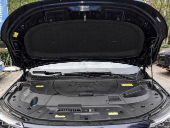 Skyworth HT-i Zhixing Plus 1.5L PHEV 205KM