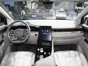 Hyundai Custo Flagship TOP 380TGDi AT