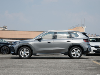 BMW iX1 eDrive25L X Design
