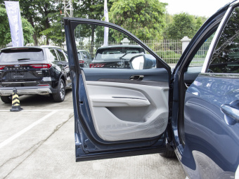 Ford Equator Sport Honor EcoBoost 170