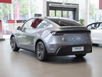 Tesla Model Y 2026 Rear-Wheel Drive Version