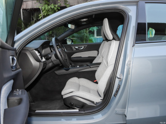 Volvo S60 T8 AWD Zhiya Sports