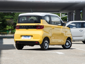 Wuling Hongguang Mini EV Macaron Premium (Li-ion)