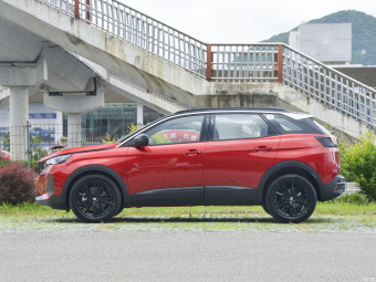 Peugeot 4008 Night Edition 400THP