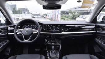 VW Passat Hybrid Deluxe 430PHEV