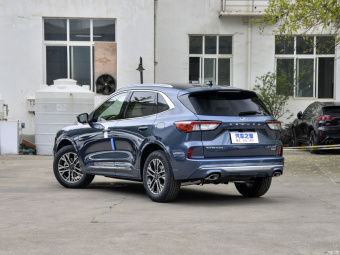 Ford Escape Smart Plus EcoBoost 245