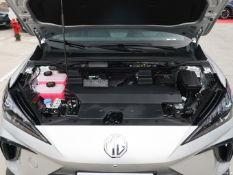 MG Mulan Luxury 425km