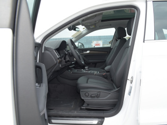 Audi Q5L Elegance Luxury 40 T