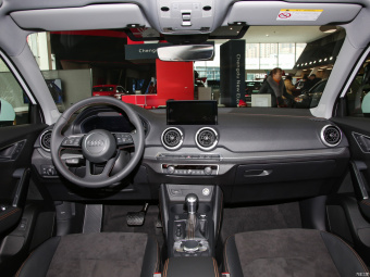 Audi Q2L e-tron Smart Enjoy 35 TFSI