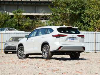 Toyota Highlander Luxury 7 Seats 380T 4WD