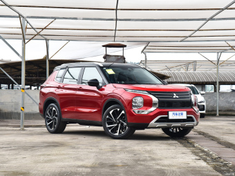 Mitsubishi Outlander Exclusive 1.5T CVT AWD