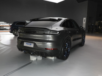 Porsche Cayenne Coupé Turbo GT