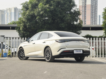 BYD Seal DM-i Flagship 121KM