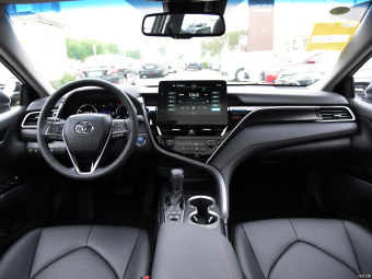 Toyota Camry Hybrid Deluxe 2.5HG