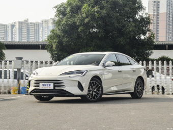 BYD Seal DM-i Flagship 121KM