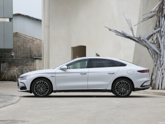 BYD Han DM-i Exclusive 121КМ