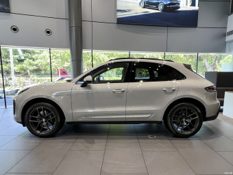 Porsche Macan T