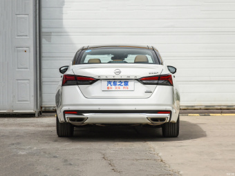 Nissan Altima Premium 2.0T XV
