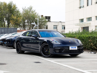 Porsche Panamera 4 E-Hybrid Executive