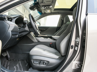 Toyota Harrier Flagship 2.0L CVT