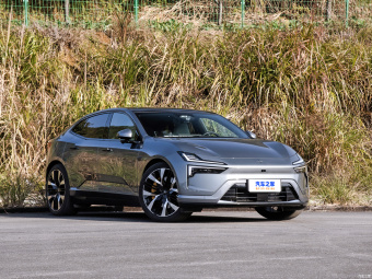 Polestar 4 Long Range AWD