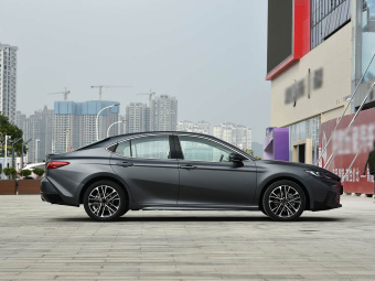 Toyota Camry Hybrid 2026 Hybrid 2.0 HSE Glorious Edition