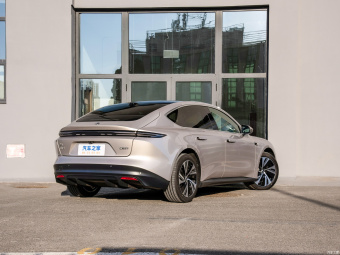 NIO ET5  75kWh