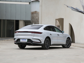 BYD Han DM-i Exclusive 121КМ