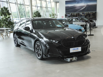 BMW 5 Series 2026 Restyled 530Li xDrive M Sport