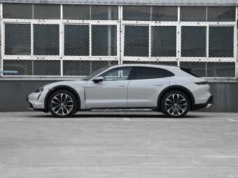 Porsche Taycan 4 Cross Turismo