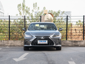 Lexus ES 300h Premium