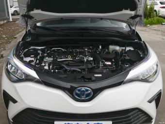 Toyota IZOA Hybrid Yixing 2.0L