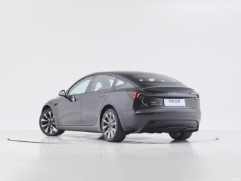 Tesla Model 3 Long-Range