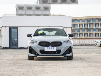 BMW M240i Coupe 2025 xDrive