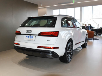 Audi Q7 2025 55 TFSI Quattro S line Black Knight Edition