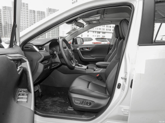 Toyota Wildlander Luxury PLUS 2.0L CVT 4WD