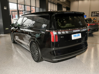 Zeekr 009 2024 6-Seat Executive Edition AWD 140kWh