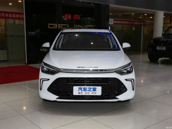 Beijing U5 Plus Premium 1.5L 5MT