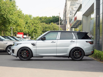 Land Rover Range Rover Sport HST P400
