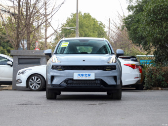 Lynk & Co 06 PHEV Remix Pro PHEV