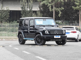 Mercedes-Benz G-Class 500