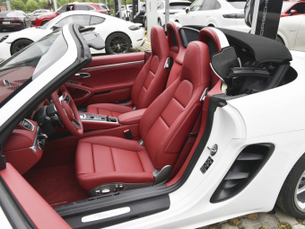 Porsche 718 Boxster