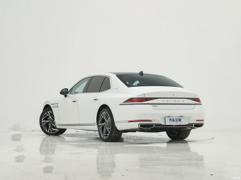 Genesis G90 Luxury