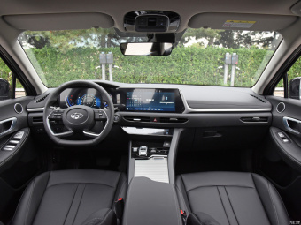 Hyundai Sonata Leading GL 270TGDi DCT