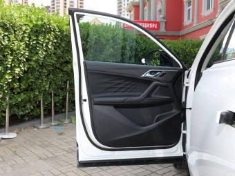 Roewe eRX5 Luxury