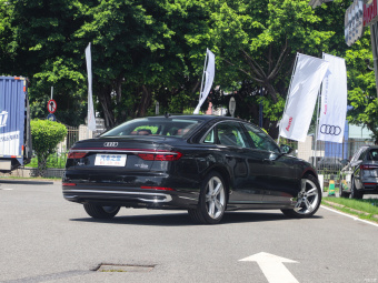 Audi A8L Selection 50 TFSI Quattro