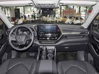 Toyota Highlander Premium 7 Seats 380T 4WD