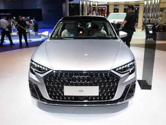 Audi A8L 2025 55 TFSI Quattro Flagship Model
