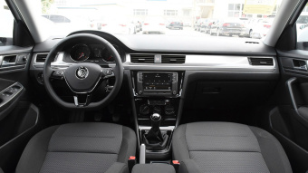 VW Bora Classic Leading 1.5L MT