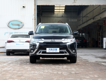 Mitsubishi Outlander Enjoy 2.0L 7 Seat